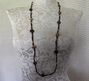 Elegant Cheetah Print Brown Beaded Necklace